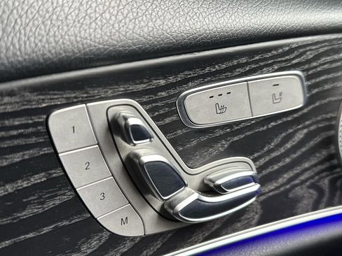 Used 2017 Mercedes-Benz E 300 image 13
