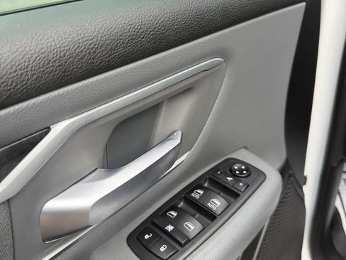Used 2021 RAM 1500 Big Horn AWD/4WD image 19