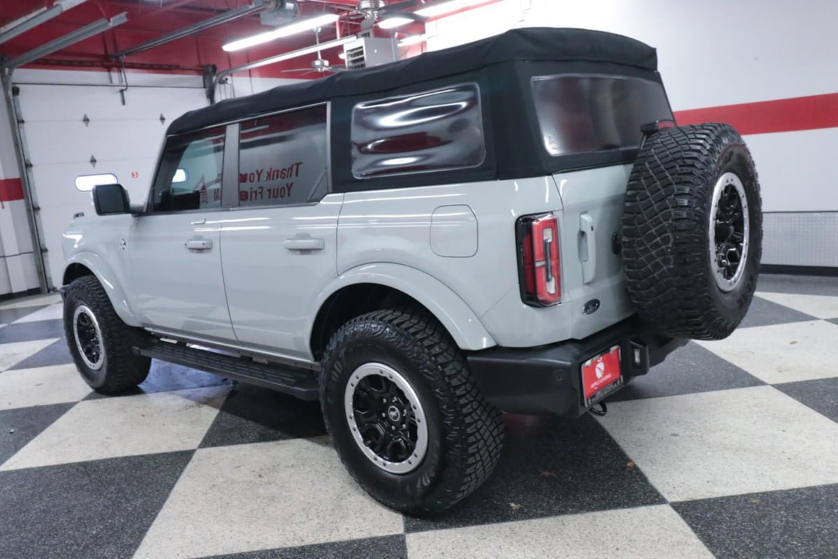 Used 2022 Ford Bronco Outer Banks AWD/4WD image 39