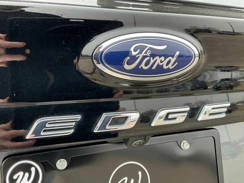 Used 2024 Ford Edge Titanium AWD/4WD image 30