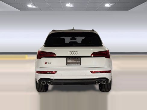 Certified 2024 Audi SQ5 Premium Plus image 10