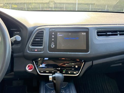 Used 2021 Honda HR-V EX image 18