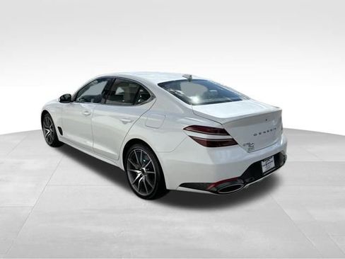 Used 2025 Genesis G70 2.5T image 7