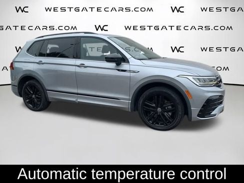 Used 2022 Volkswagen Tiguan SE R-Line image 2