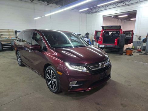 Used 2018 Honda Odyssey Elite image 4