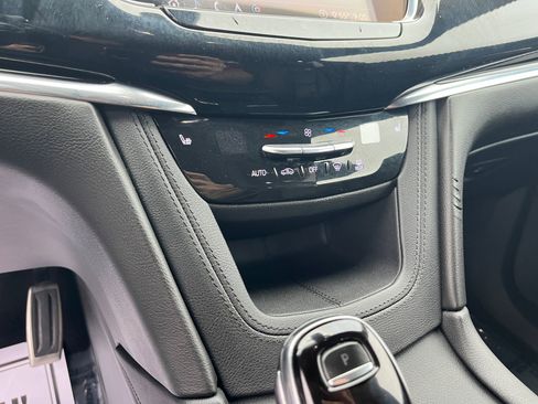 Used 2020 Cadillac XT6 Sport image 22