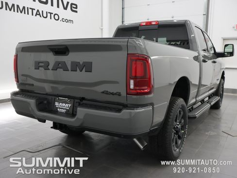 New 2026 RAM 2500 Big Horn AWD/4WD image 4
