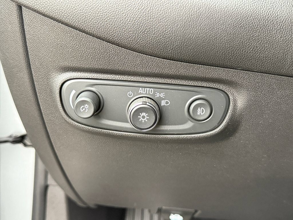 Used 2021 Chevrolet Equinox LT AWD/4WD image 20