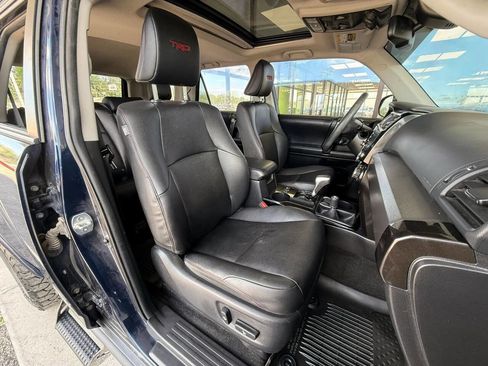 Used 2020 Toyota 4Runner TRD Off-Road Premium w/ TRD Performance Package AWD/4WD image 12