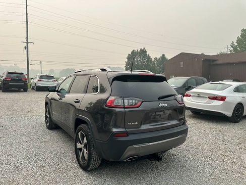 Used 2019 Jeep Cherokee Limited AWD/4WD image 7