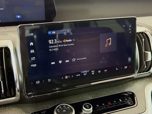Used 2025 Ford Expedition Tremor AWD/4WD image 41