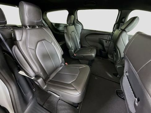 New 2026 Chrysler Voyager LX image 26