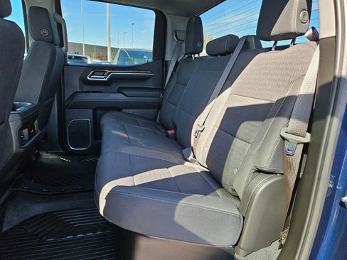 Used 2023 Chevrolet Silverado 1500 LT Trail Boss AWD/4WD image 27