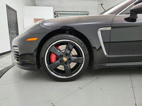 Used 2014 Porsche Panamera Turbo image 32