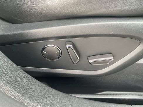 Used 2019 Lincoln Nautilus FWD image 12