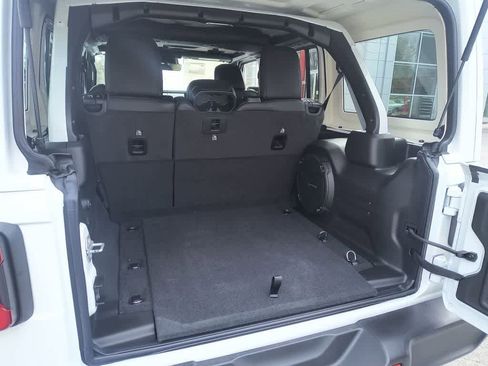 New 2026 Jeep Wrangler Unlimited Rubicon image 23