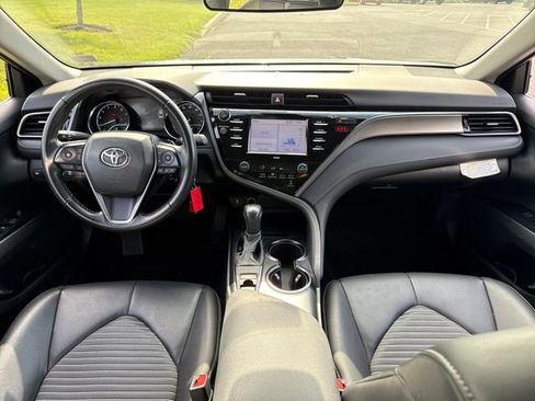 Used 2020 Toyota Camry SE AWD/4WD image 18