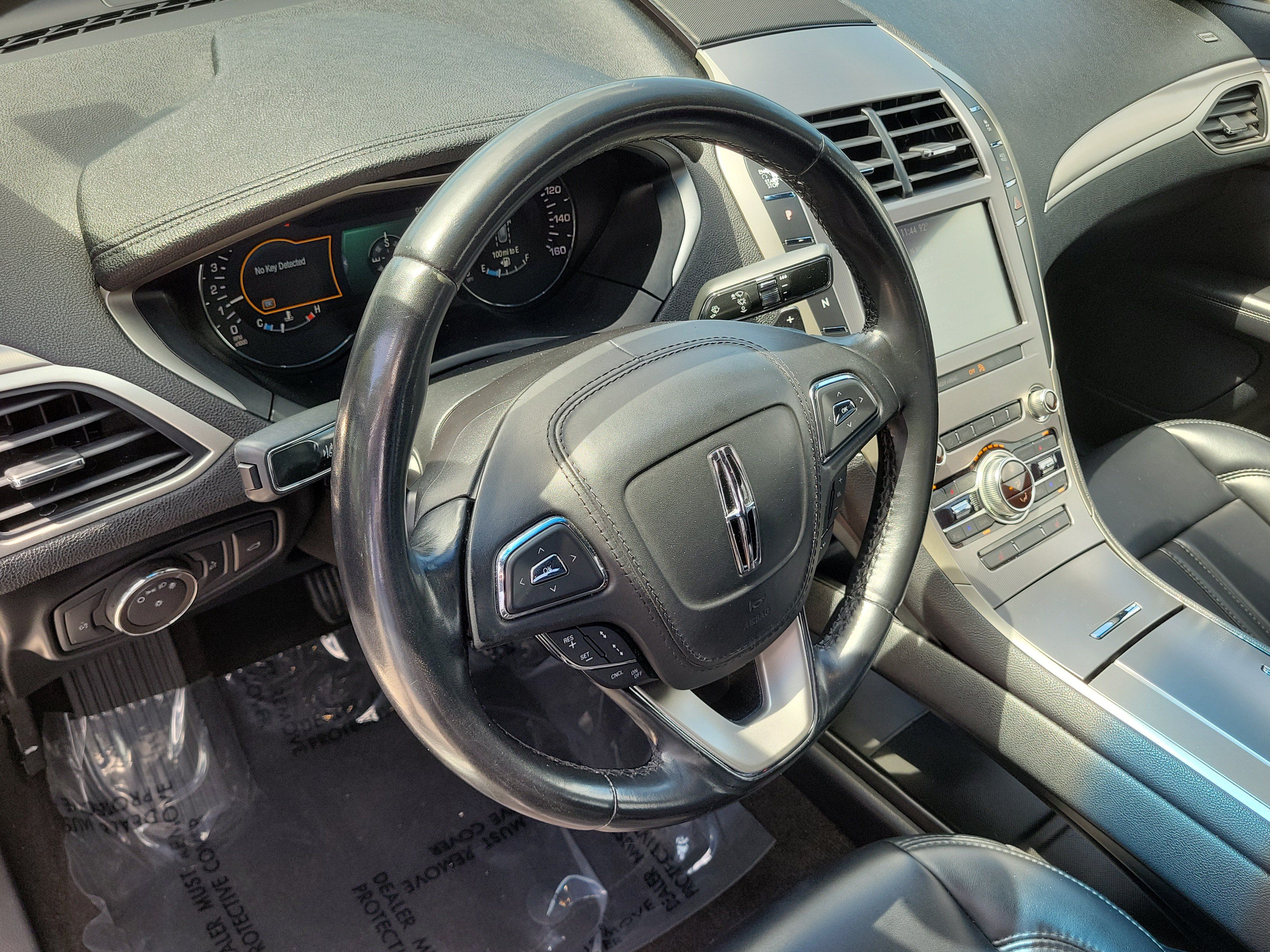 Used 2020 Lincoln MKZ FWD image 9