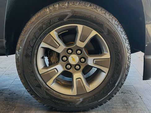 Used 2019 Chevrolet Colorado Z71 AWD/4WD image 23