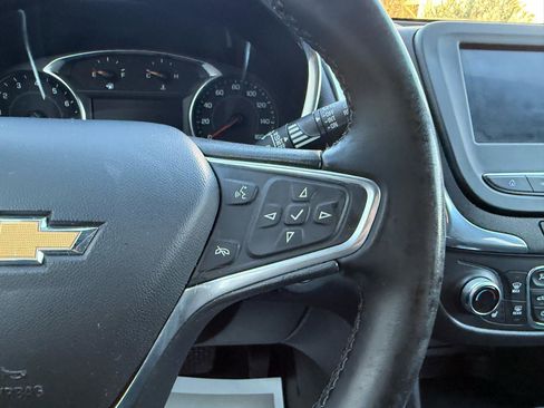 Used 2023 Chevrolet Equinox LT FWD image 13