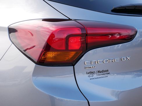 Used 2024 Buick Encore GX Preferred w/ Comfort Package image 17