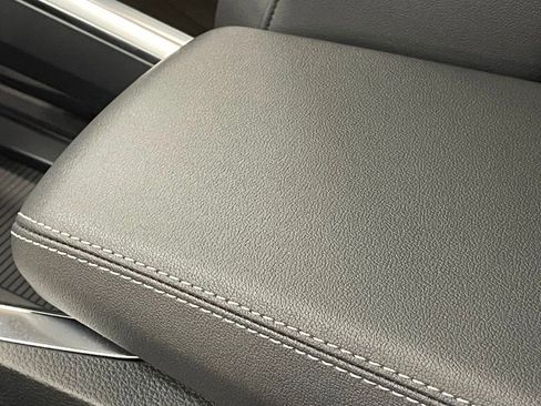 Used 2021 Audi e-tron Premium w/ Convenience Plus Package image 42