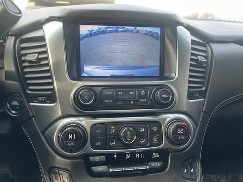 Used 2018 Chevrolet Tahoe LT w/ LT Signature Package image 7