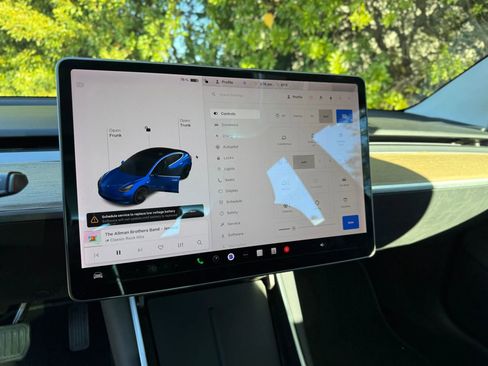 Used 2018 Tesla Model 3 Long Range image 45