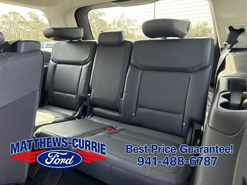 New 2026 Ford Expedition Active AWD/4WD image 13
