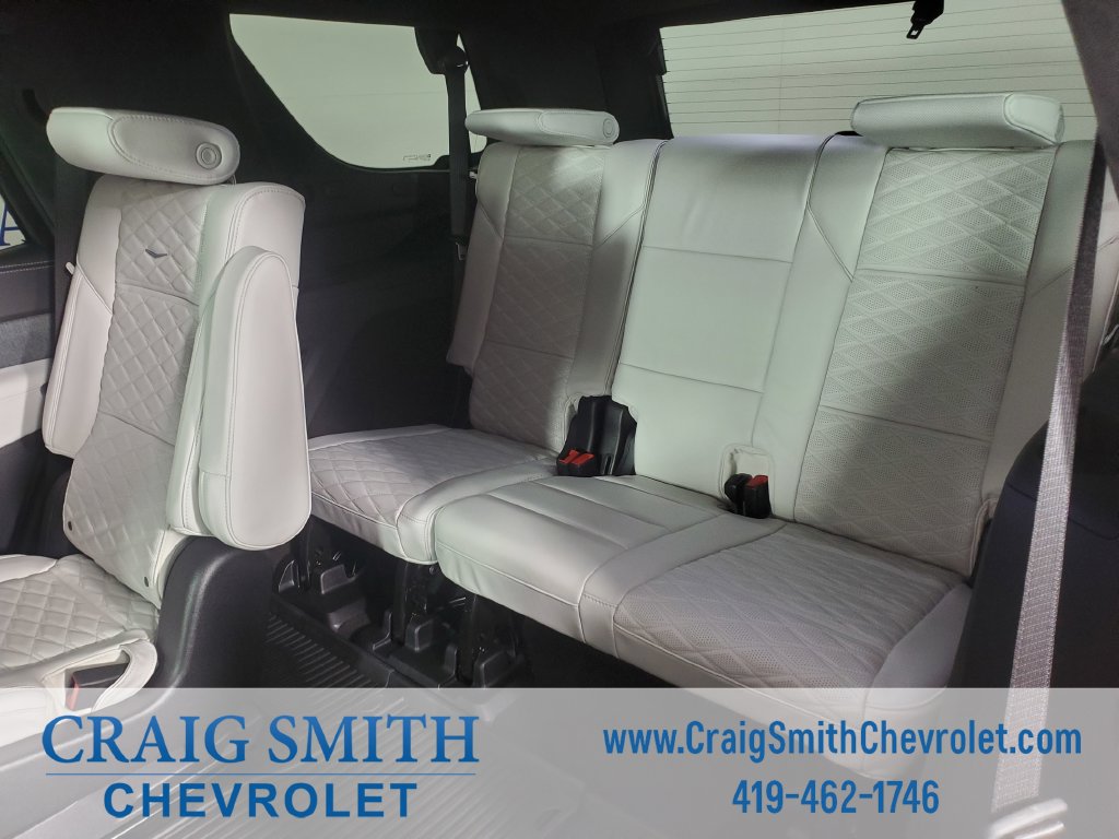 Used 2026 Cadillac Escalade Platinum Sport w/ LPO, ONYX Package AWD/4WD image 12