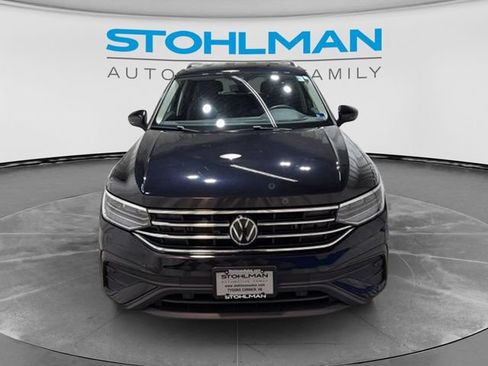 Certified 2022 Volkswagen Tiguan SE FWD image 2