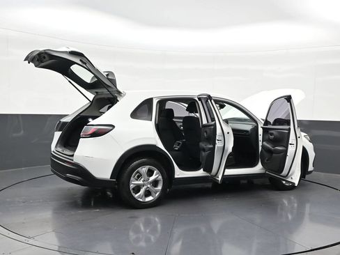 Used 2023 Honda HR-V LX image 32