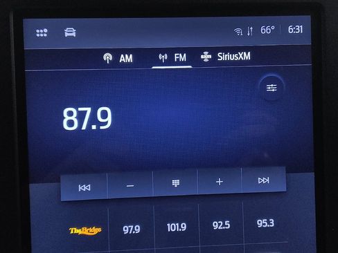 Used 2024 Ford Edge SEL image 25