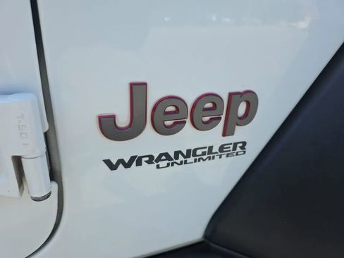 Used 2018 Jeep Wrangler Unlimited Rubicon AWD/4WD image 10