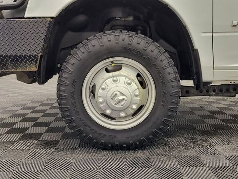 Used 2022 RAM 3500 Tradesman image 11