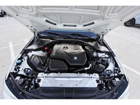 Used 2022 BMW 330i Sedan w/ Driving Assistance Package image 31