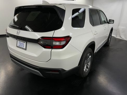 New 2025 Honda Pilot EX-L image 9