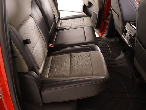 Used 2022 Chevrolet Silverado 1500 ZR2 w/ Technology Package image 14