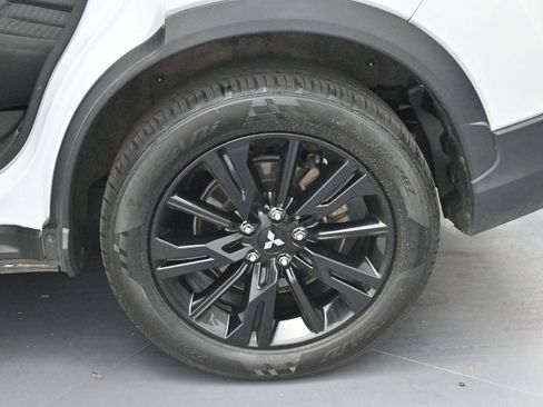 Used 2023 Mitsubishi Eclipse Cross LE AWD/4WD image 33