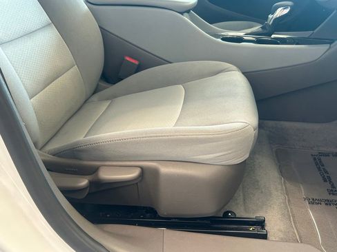 Used 2025 Chevrolet Malibu LT image 25