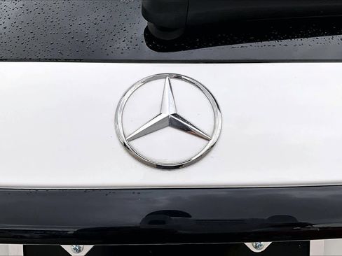 Certified 2025 Mercedes-Benz GLC 300 GLC 300 image 10