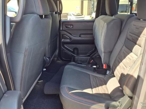 Used 2024 Nissan Frontier PRO-4X image 7