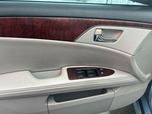 Used 2012 Toyota Avalon image 10