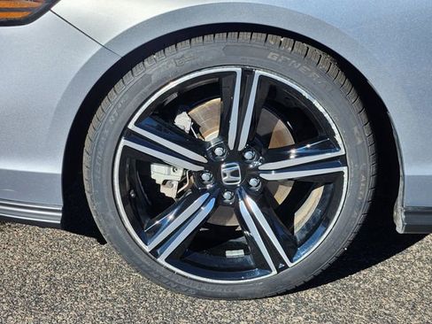 Used 2024 Honda Accord Sport image 10