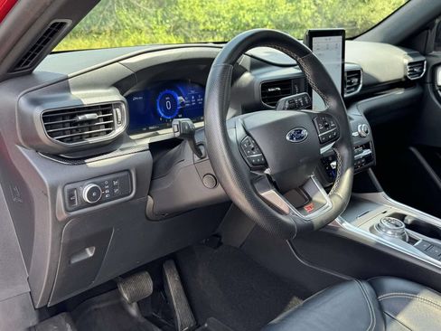 Used 2020 Ford Explorer ST w/ ST Street Pack AWD/4WD image 2