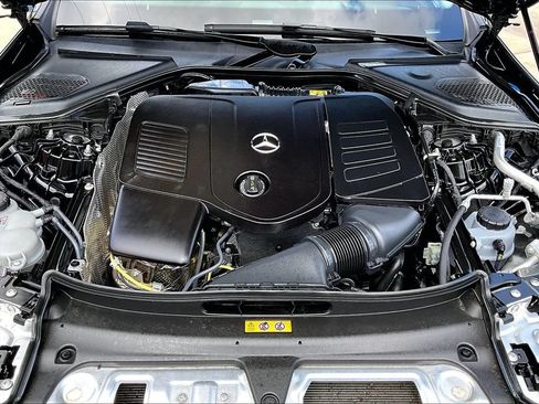 Used 2025 Mercedes-Benz E 350 Sedan image 13