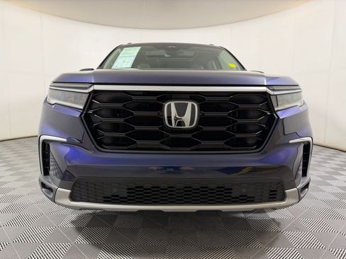 Certified 2024 Honda Pilot Touring image 5