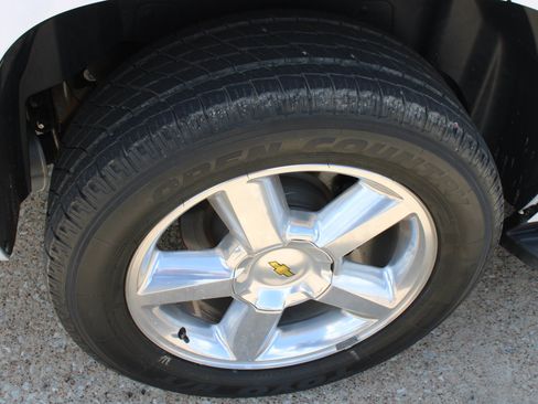 Used 2010 Chevrolet Tahoe LTZ RWD image 14