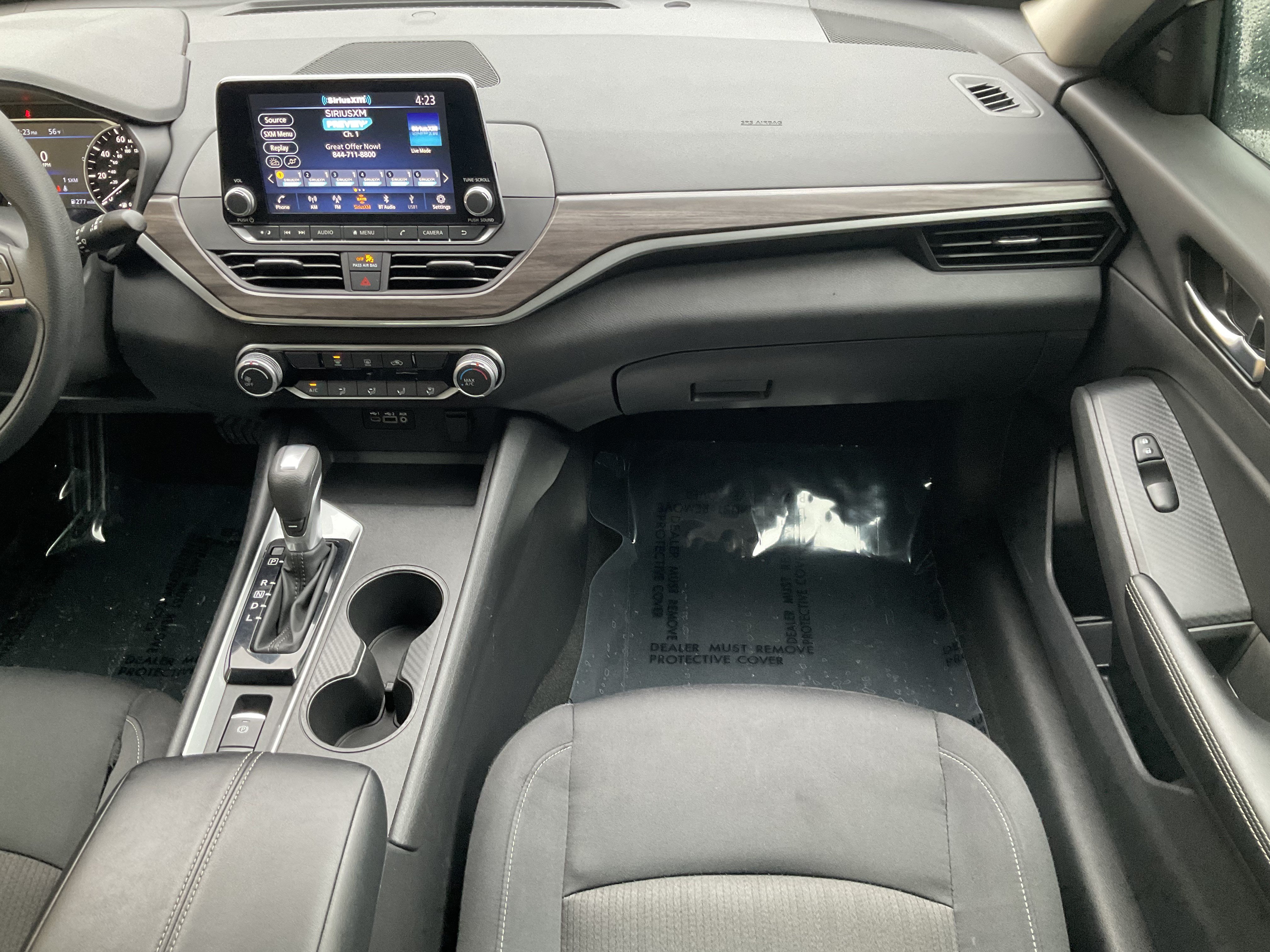 Used 2025 Nissan Altima 2.5 SV AWD/4WD image 23