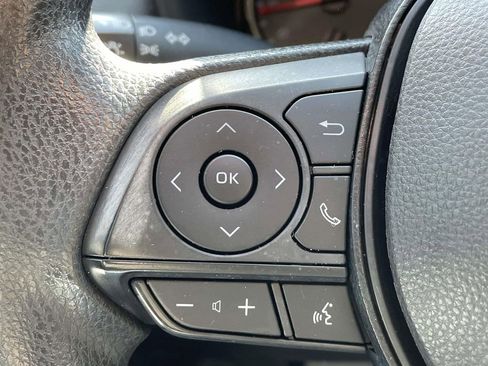 Used 2020 Toyota RAV4 LE image 21